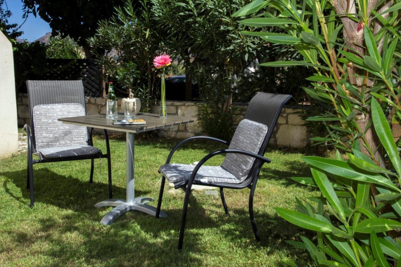 Villa Nopigia Homeleader Экстерьер фото